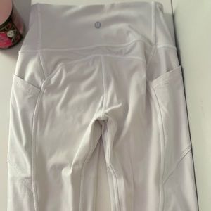 White Lululemon cropped leggings
